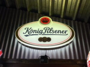 Bier Leuchtreklame König Pilsener – MAISONBO Möbel