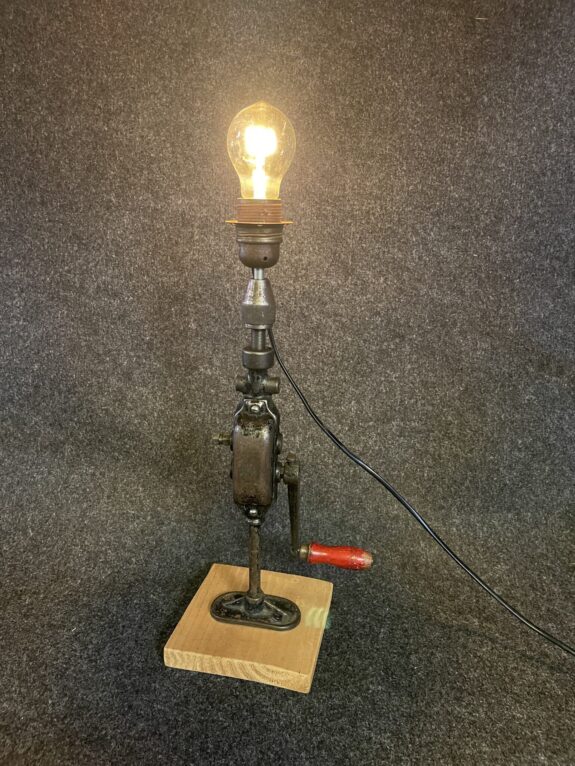 Lampe Handbohrmaschine